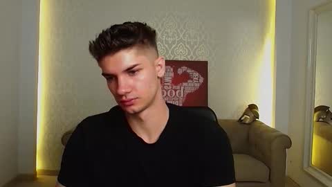 Snapshot of maxkaiden chatting on September 21, 9:20 am MaxKaiden online show from September 21, 9:20 am