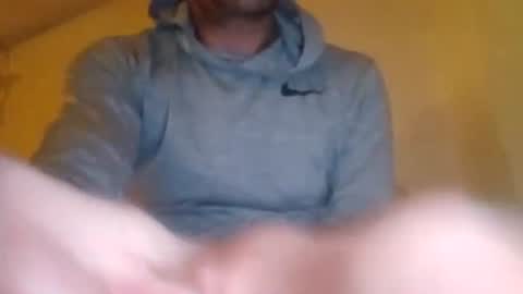 Max online show from December 3, 7:52 am