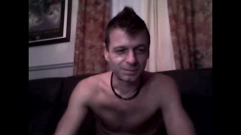 Snapshot of maxthewolf chatting on October 8, 10:14 pm MaxTheWolf online show from October 8, 10:14 pm