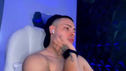 MAX online show from February 8, 6:56 pm