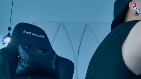 MAX online show from June 15, 5:16 pm