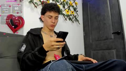 Max online show from February 12, 3:23 am