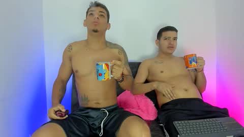 Snapshot of maykel_and_mike chatting on September 21, 10:48 am maykel_and_mike online show from September 21, 10:48 am