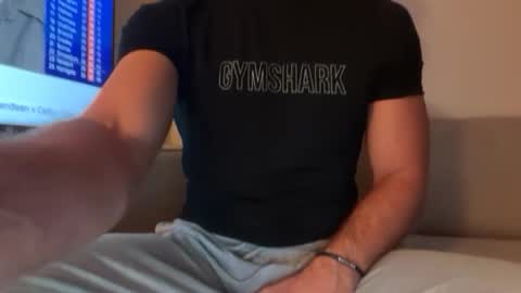 mcr8080 online show from February 4, 6:41 am