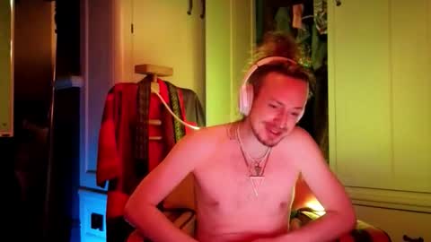 English Arse Play online show from February 3, 3:59 am