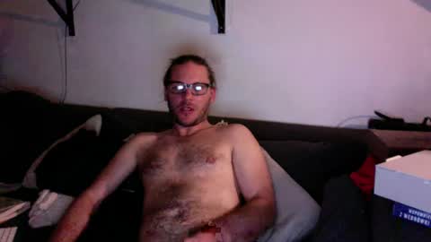 meandmyglasses2 online show from July 10, 8:21 pm