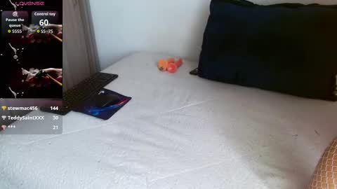 Mercury  independet model online show from October 20, 1:04 pm