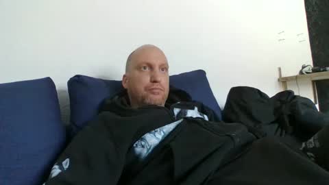 metaller123456 online show from March 21, 1:37 pm