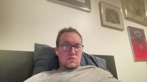 metallica92786 online show from February 27, 11:37 pm