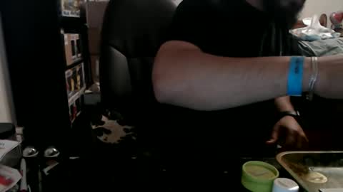 Mark online show from February 24, 10:05 am