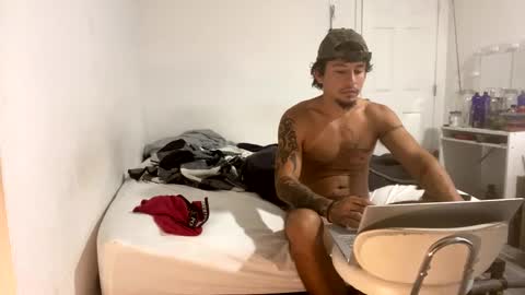 miamiclos1 online show from February 12, 1:06 pm