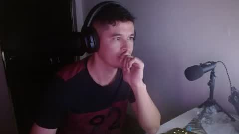 miaou_miaou online show from February 6, 12:29 am