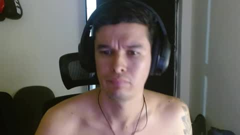 Snapshot of miaou_miaou chatting on November 1, 12:26 am miaou_miaou online show from November 1, 12:26 am