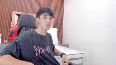 Michael online show from November 1, 9:30 pm