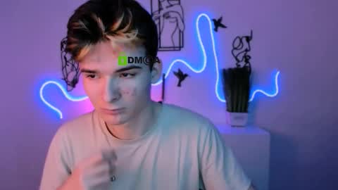 michael_just online show from December 15, 11:57 pm