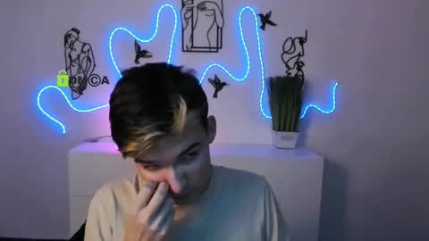 michael_just online show from December 17, 12:07 am