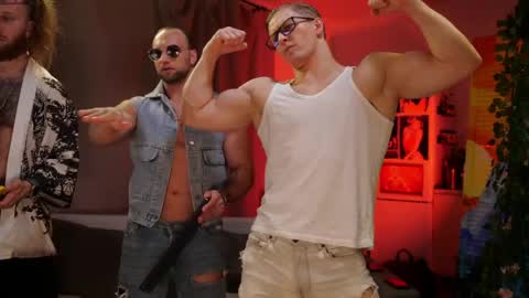 michaelbradley_for_u online show from March 29, 6:08 pm