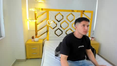 MichaelConnor  online show from February 9, 1:03 pm