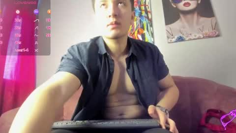 MichaelConnor  online show from December 5, 11:49 am