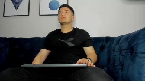 MichaelConnor  online show from February 10, 11:57 am