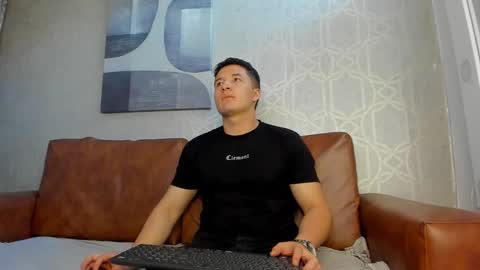 MichaelConnor  online show from January 19, 1:12 pm