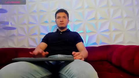 MichaelConnor  online show from February 21, 12:17 pm