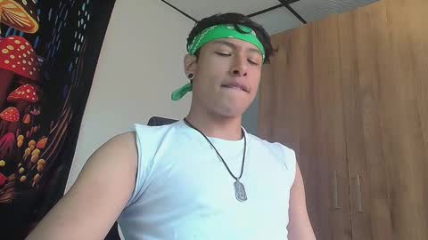 Snapshot of michaelstones chatting on February 13, 1:59 pm michaelstones online show from February 13, 1:59 pm