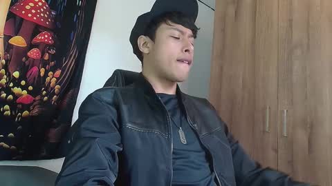 Snapshot of michaelstones chatting on February 19, 2:23 pm michaelstones online show from February 19, 2:23 pm