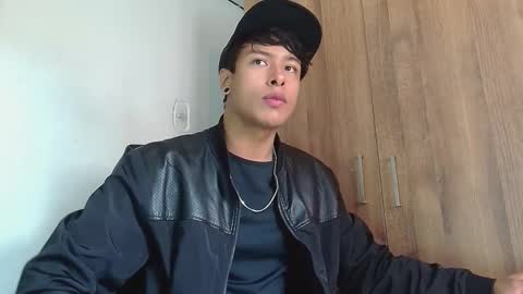 Snapshot of michaelstones chatting on February 27, 2:54 pm michaelstones online show from February 27, 2:54 pm