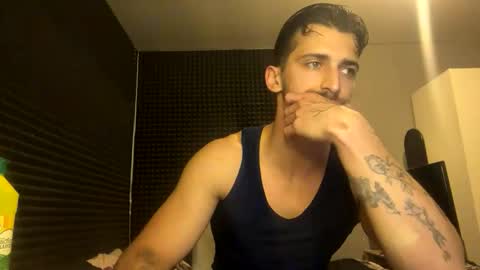 Snapshot of michelemagnetico chatting on October 12, 9:20 pm michelemagnetico online show from October 12, 9:20 pm