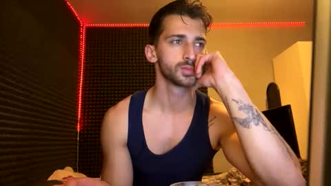 Snapshot of michelemagnetico chatting on October 13, 9:43 pm michelemagnetico online show from October 13, 9:43 pm