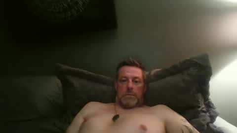 Snapshot of mick090470 chatting on October 23, 12:47 am mick090470 online show from October 23, 12:47 am
