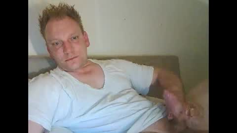 mickkxl online show from February 16, 3:54 pm