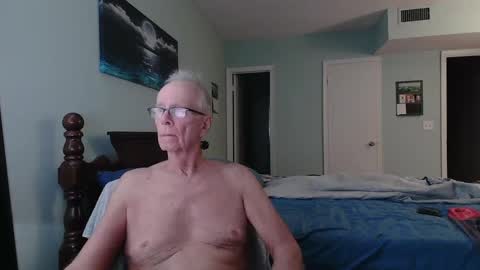 Snapshot of micky505 chatting on January 20, 2:01 am Micky505 online show from January 20, 2:01 am