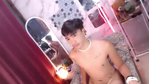 Snapshot of midnightkiller_ chatting on October 27, 8:33 pm Jie online show from October 27, 8:33 pm