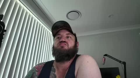 MIGHTY M0USE online show from April 9, 9:10 pm