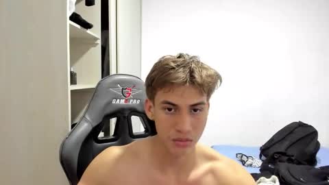 Miguel Hernandez online show from November 1, 11:09 pm