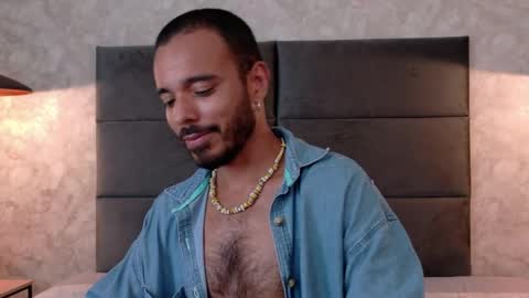 miguelsanfrancisco online show from April 8, 7:00 pm