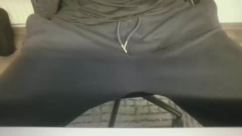 mik online show from December 4, 9:05 am