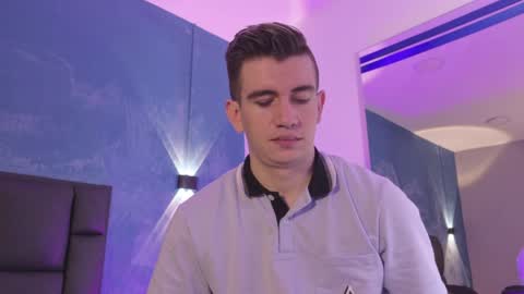 mikael online show from April 2, 3:37 am