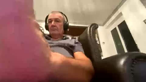 Snapshot of mike26051 chatting on September 9, 7:35 pm mike26051 online show from September 9, 7:35 pm