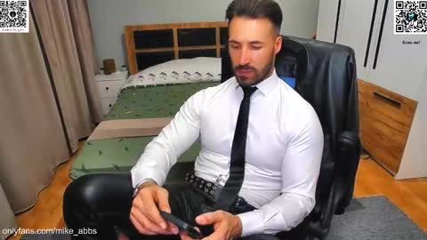 Snapshot of mikestrip chatting on October 13, 6:58 pm Mike online show from October 13, 6:58 pm