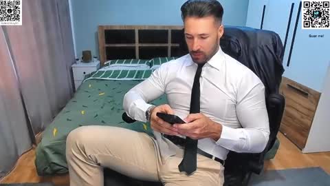 Snapshot of mikestrip chatting on January 22, 12:06 pm Mike online show from January 22, 12:06 pm