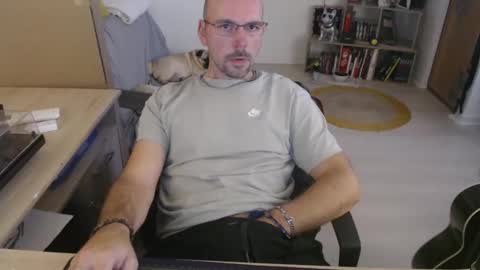 mikmik91 online show from October 28, 3:58 pm