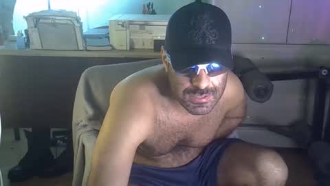 Snapshot of militaryx chatting on September 21, 10:43 pm militaryx online show from September 21, 10:43 pm
