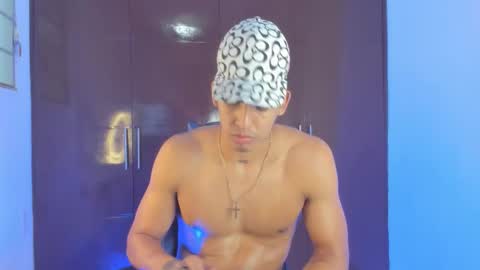Milo online show from March 29, 9:48 pm