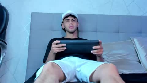 milo thompson online show from February 13, 3:35 am