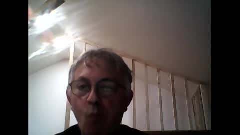 Snapshot of milu72 chatting on March 6, 7:10 pm milu72 online show from March 6, 7:10 pm