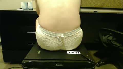 minime1920 online show from October 21, 2:25 am