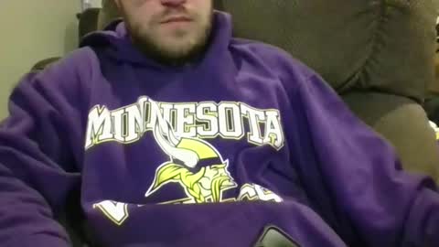 Minnesota Guy online show from November 11, 12:15 am